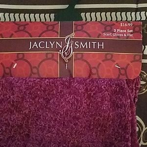 3 piece beanie, gloves n scarf.